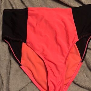 ❤️ 3 for $10 must bundle 3
Swim bottom